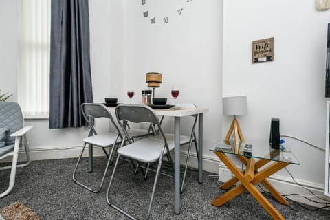 Living room, Seating area, Dining area