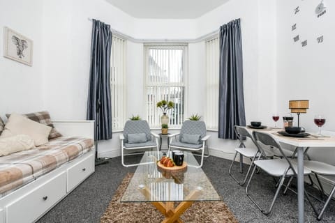 Bed, Living room, Seating area