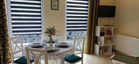 Communal lounge/ TV room, Dining area