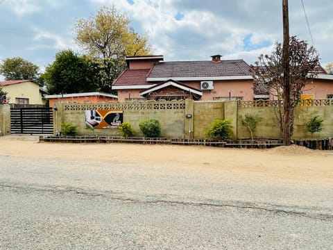 Property building, Day, Neighbourhood, Street view