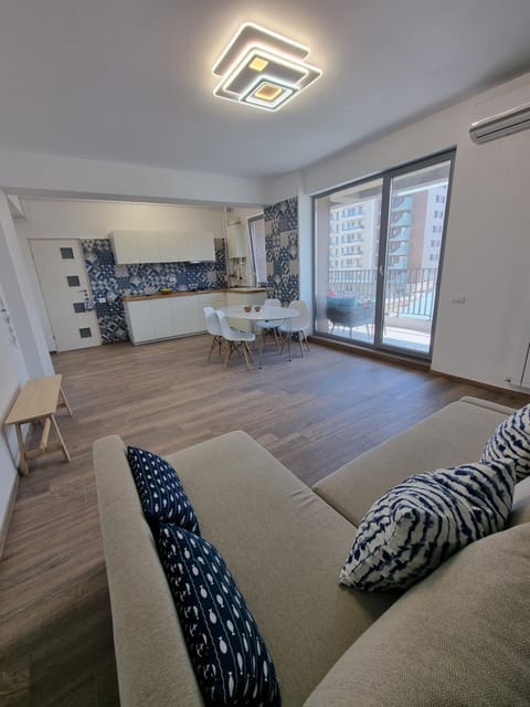Living room, Photo of the whole room