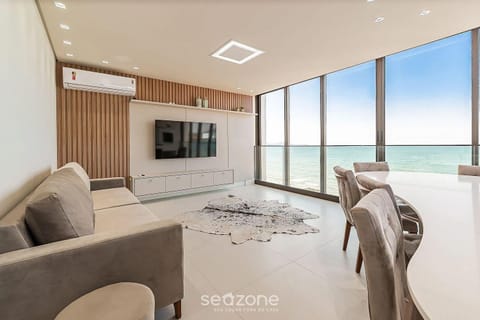 TV and multimedia, Living room, Dining area