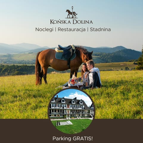 Nearby landmark, People, Property logo or sign, Natural landscape, Horse-riding