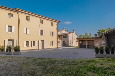 Property building, Day