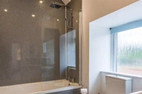 Ideal Couples base for exploring the Isle of Arran House in England