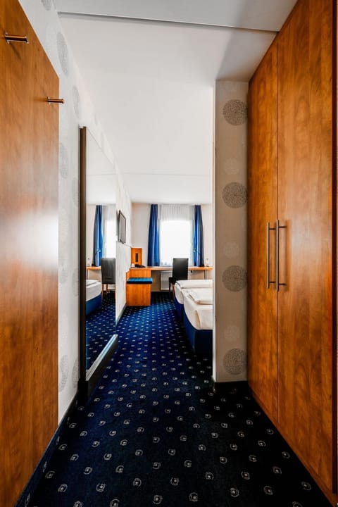 Photo of the whole room, wardrobe