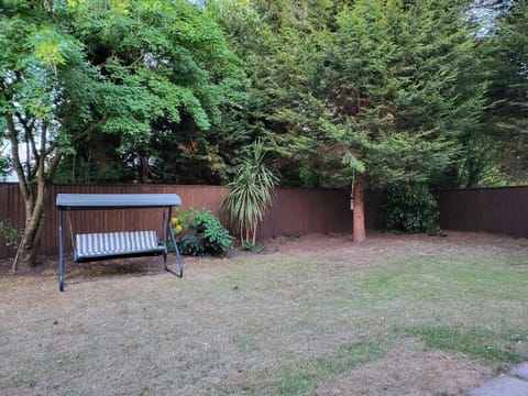 2023 & 2024 Winner of Travellers Award - Four Bedroom Houses & Studio Apartments - HS2 Contractors - NEC - Birmingham Airport - BCU & Aston University - Heartland Hospital - Jaguar - Star City Apartment in Metropolitan Borough of Solihull