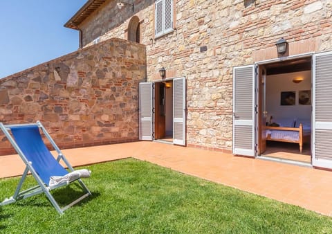 Property building, Facade/entrance, Garden