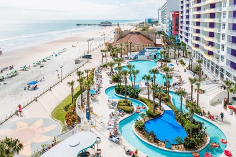 Property building, Nearby landmark, Natural landscape, Beach, Swimming pool, Location, sunbed