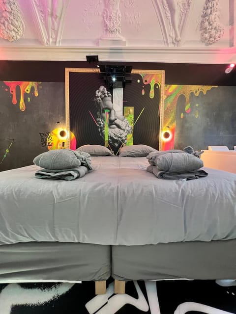 Bed, Bedroom