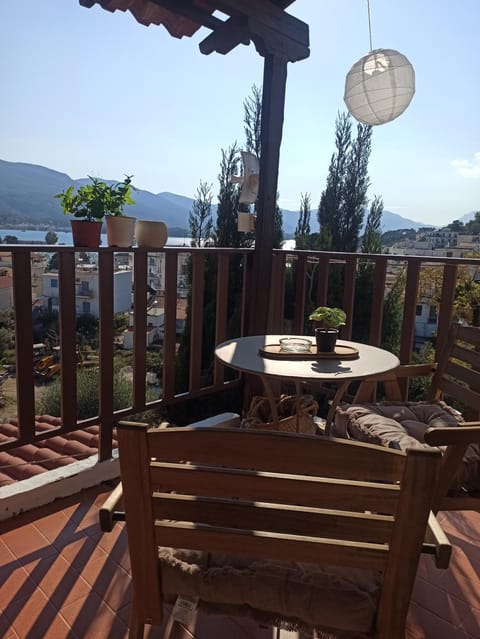 Harmony Apartment in Poros