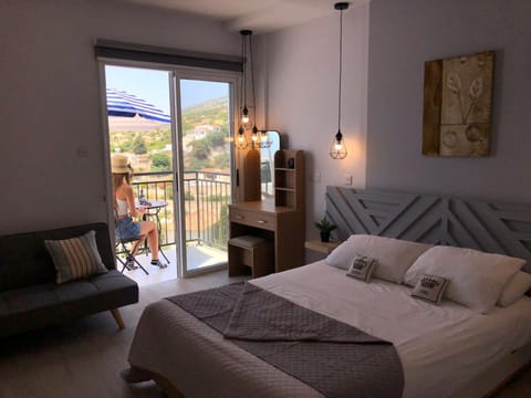 Panoramic Holidays - Superior 38 Apartment in Peyia