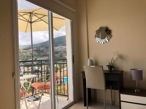 Panoramic Holidays - Superior 41 Apartment in Peyia