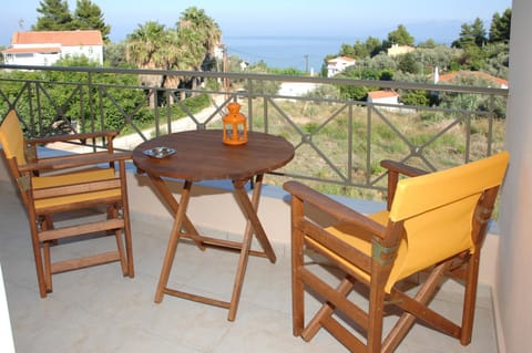 Bird's eye view, Balcony/Terrace, Garden view, Mountain view, Sea view, Quiet street view