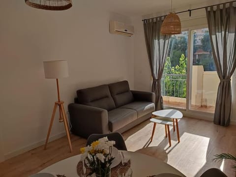 Apartamento Torrequebrada Apartment in Benalmadena