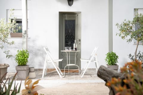 Patio, Balcony/Terrace, Dining area, Garden view