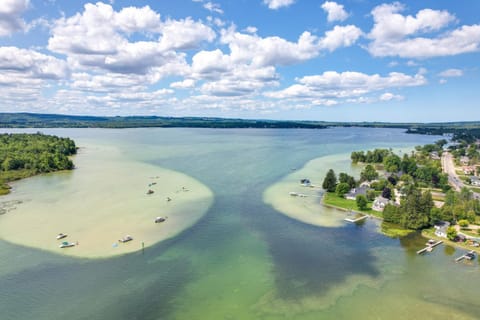 Tiny House Cottage 5 with Crooked Lake Access! House in Oden