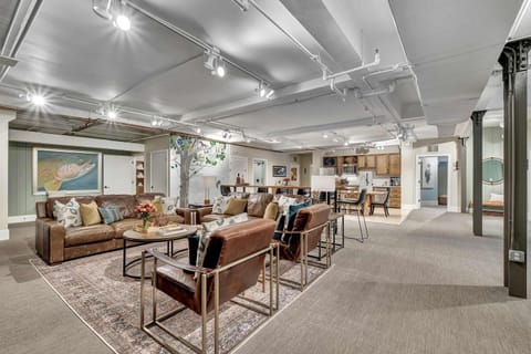 TV and multimedia, Living room, Seating area