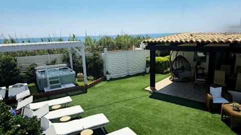 Property building, Spring, Natural landscape, Garden, View (from property/room), Sea view, sunbed