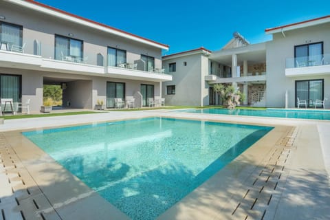 Property building, Swimming pool