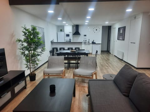 Living room, Dining area