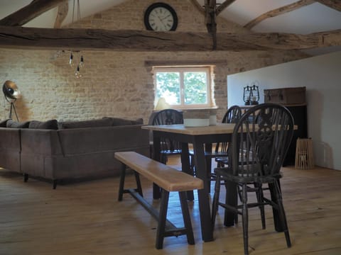 Living room, Seating area, Dining area