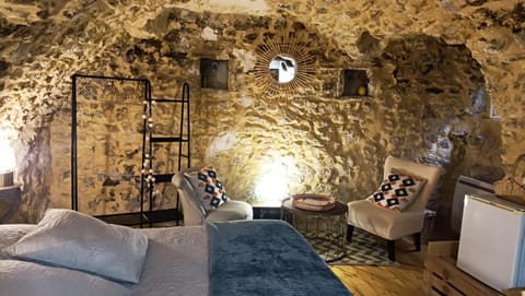 Bed, Living room, Photo of the whole room, Bedroom