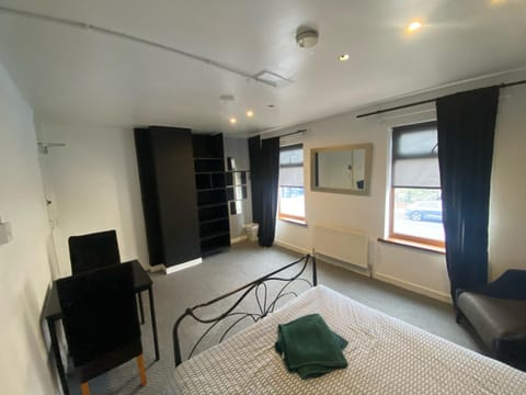 bnb81 Bed and Breakfast in Belfast