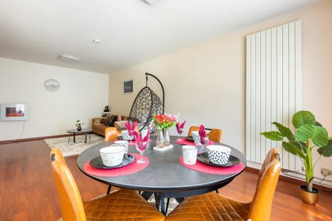 Luxe apt with parking & garden in wilrijk antwerp Apartment in Antwerp