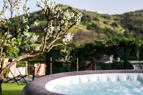 Natural landscape, Solarium, Spa and wellness centre/facilities, Swimming pool