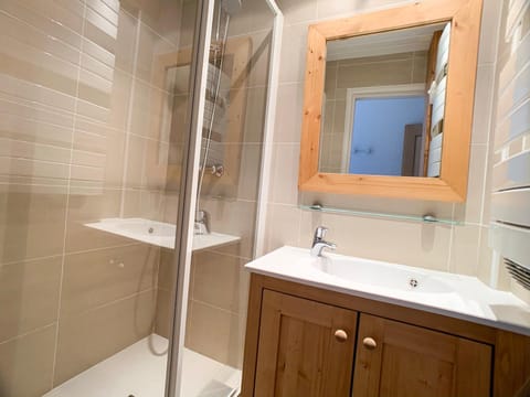 Appartement rénové 3P pour 8, balcon sud à Tignes, proche pistes - FR-1-502-363 Apartment in Tignes