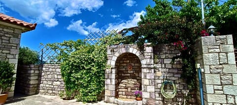 Το πέτρινο της Έυας Apartment in Messenia