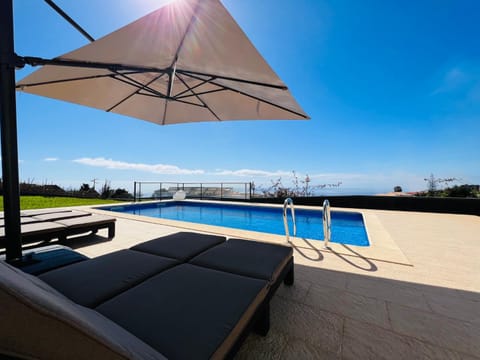Sea view, Swimming pool