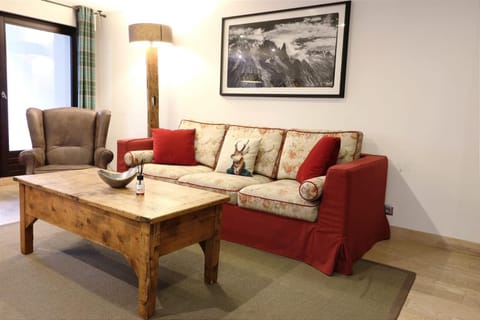 Communal lounge/ TV room