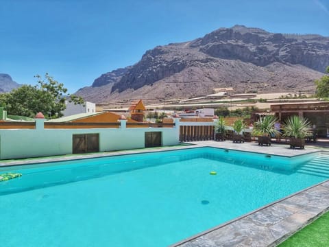 Natural landscape, Mountain view, Swimming pool