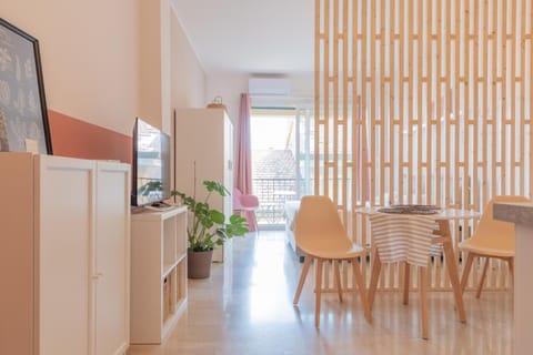 TEODORA SUITE pink Apartment in Ravenna