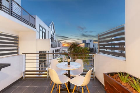 Patio, Balcony/Terrace