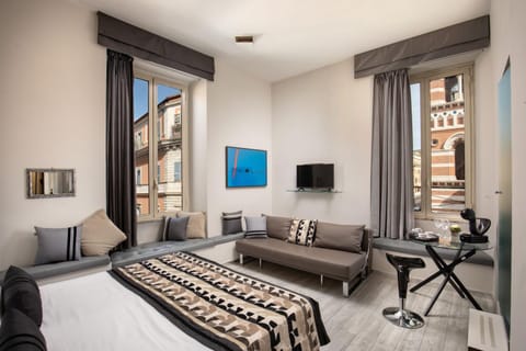 Bed, TV and multimedia, Photo of the whole room