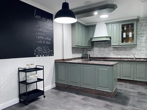 Piso Céntrico 120m2 + parking propio (O Grove) Apartment in O Salnés