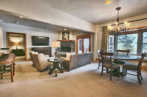 Luxury Two Bedroom Suite with Hot Tub apartment hotel Apartment in Deer Valley