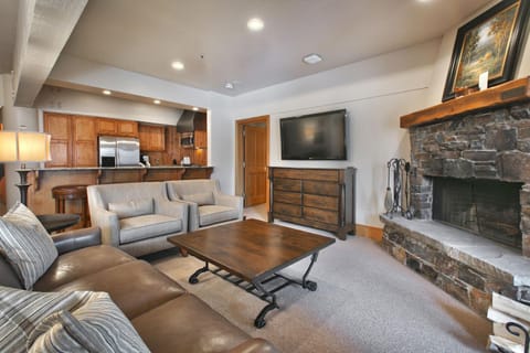 Luxury Two Bedroom Suite with Hot Tub apartment hotel Apartment in Deer Valley