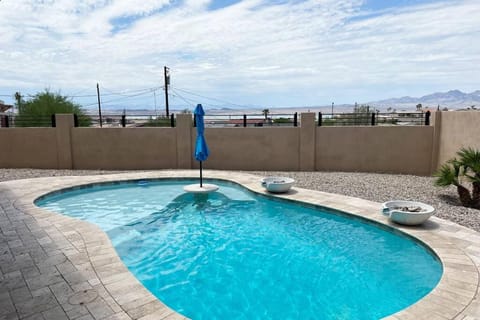 Pool view, Swimming pool, Swimming pool