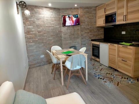 TV and multimedia, Kitchen or kitchenette, Living room, Dining area, minibar