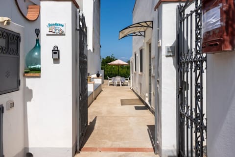Patio, Facade/entrance, Dining area