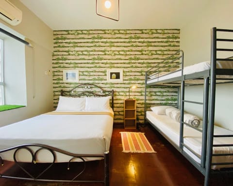 Photo of the whole room, Bedroom, bunk bed, air conditioner