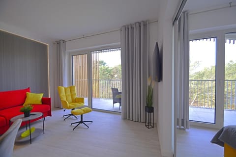 Balcony/Terrace, Living room