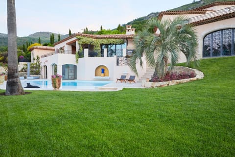 Villa Maxima/5*+ with Gym/Spa/Wine/Photostudio Villa in Vence
