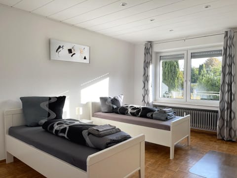 Bed, Living room, Photo of the whole room, Bedroom