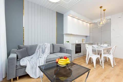 Kitchen or kitchenette, Living room, Seating area, Dining area, oven, stove