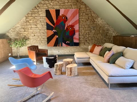 Living room, Seating area